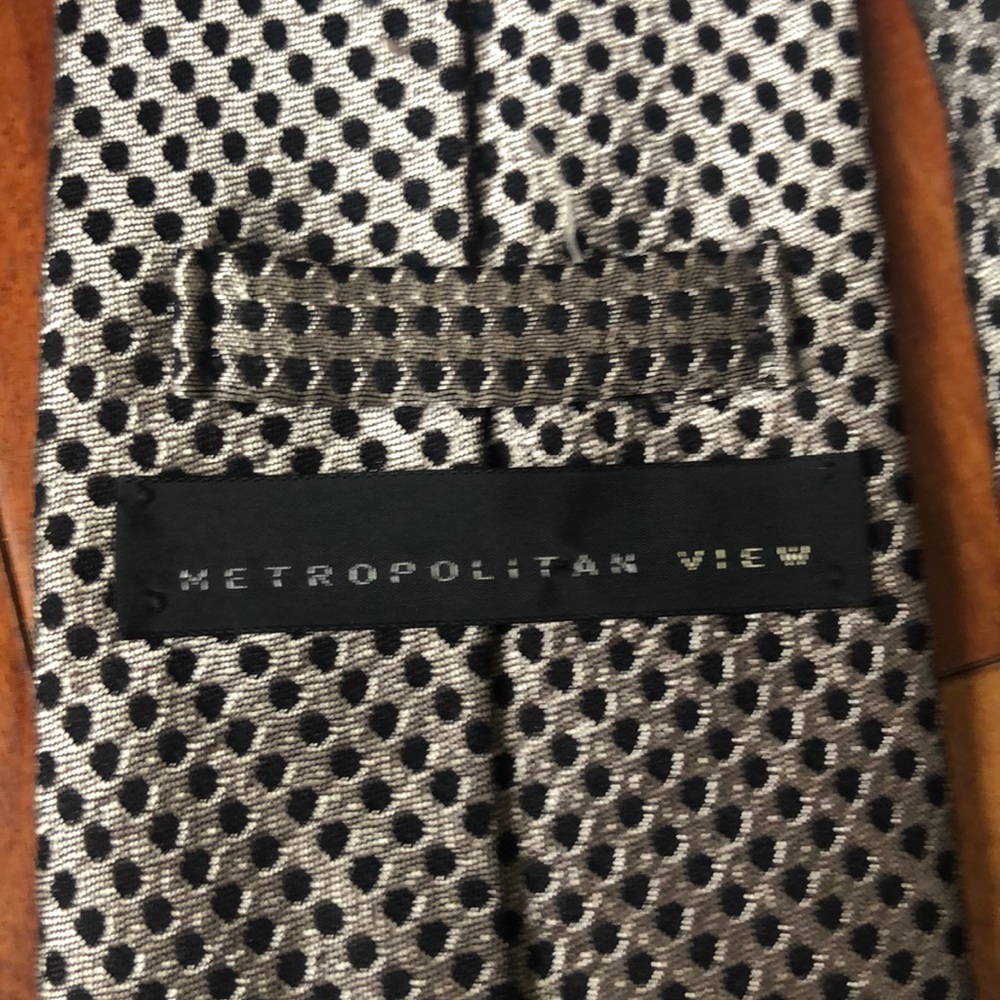 Metropolitan view silk tie - Picture 3 of 4